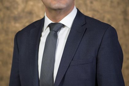 Prof. Dr. Şükrü Yazar Prof. Dr. Şükrü Yazar